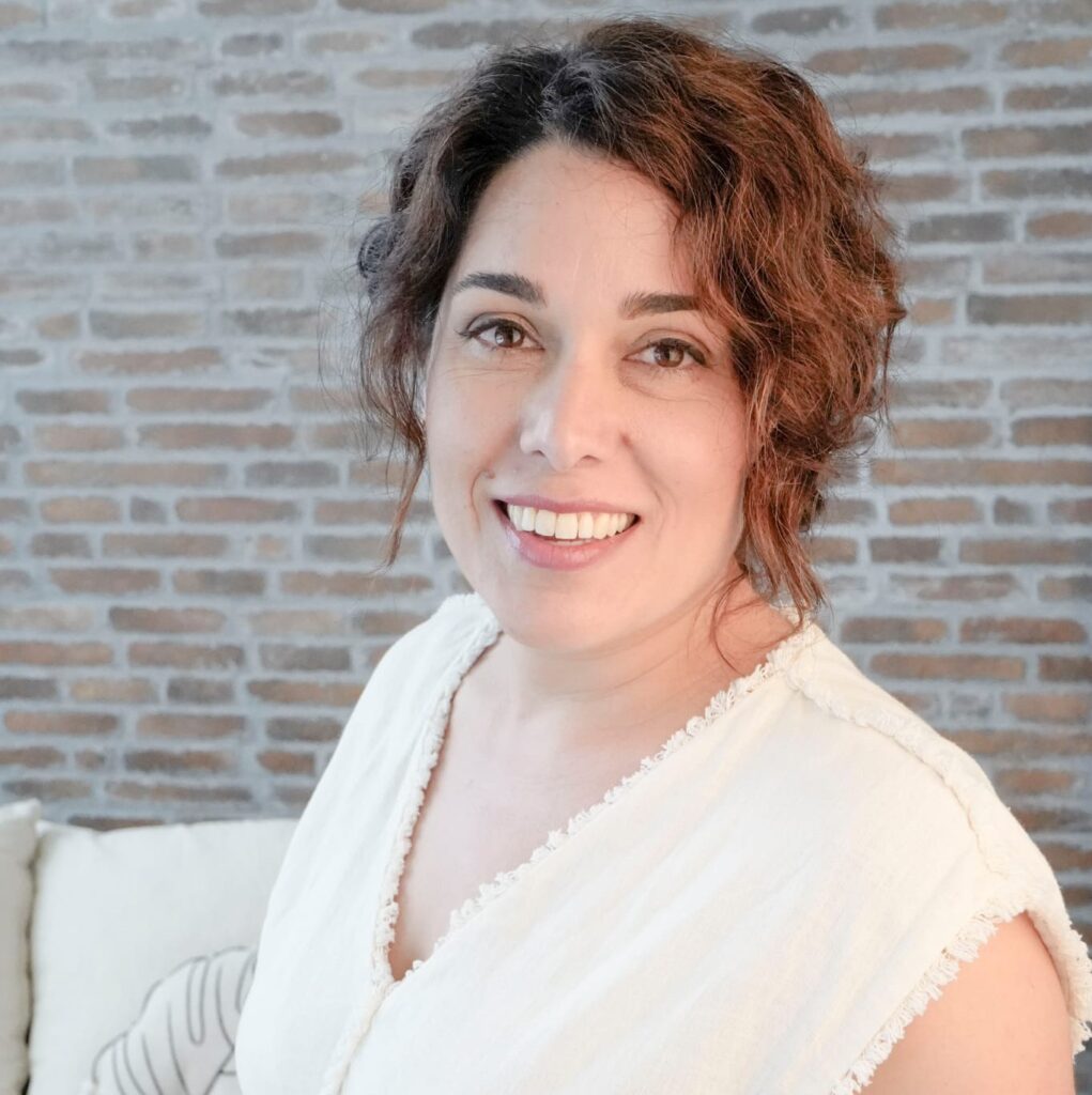 Esther Bogajo cc